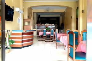 Latanier Beach Hotel, Гранд Бай