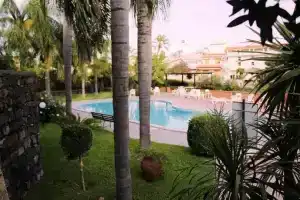 Tortuga Residence, Джиардини-Наксос