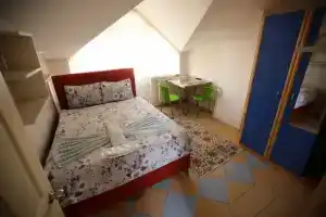 Inci Konaklama, Испарта