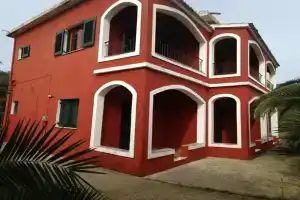 Sunny Dreams Apartments, Ипсос