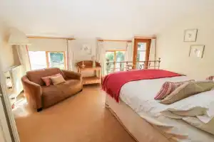 Mickle Trafford Manor, Честер