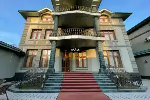 Queens Hotel, Ташкент