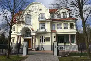 Appartements Am Kurpark, Бад-Пирмонт