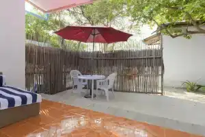 Madi Finolhu Guest House, Дхараванду