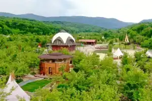 Гостиница «Арт-Ковчег», Путиловка
