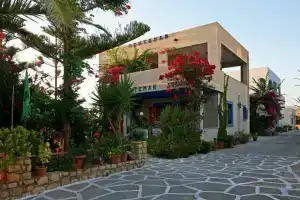 Montemar Studios & Apartments, Аркаса