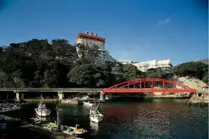Hotel Suiyotei, Ацуги