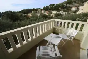 Apartments Villa Cizmic, Krvavica