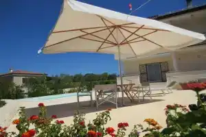 Villa Murgese, Ночи