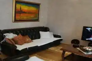 Raviola Apartments, Тиват
