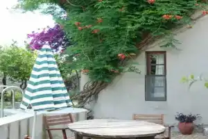 Gemini Cottage, Дальян