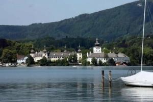 Seegasthof Und Hotel Steinmaurer Am See, Гмунден