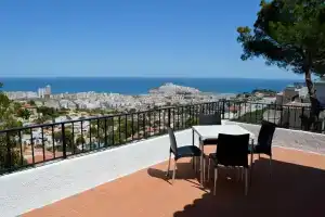 Agora Apartamentos La Volta