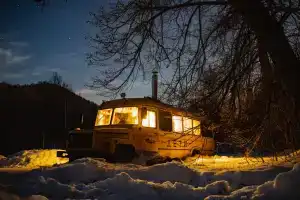База отдыха «Автобус в лесу»