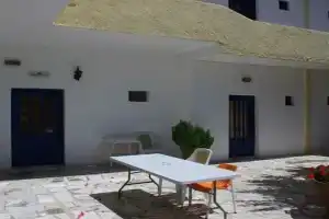 Antonios Apartments, Матала