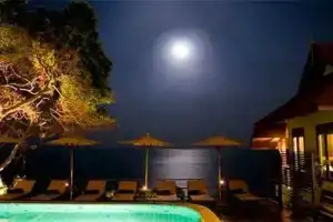 Villa La Moon Resort and Restaurant, Чавенг Ной