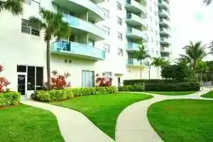 Modern 1 Bedroom, 1.5 Bathroom - Fah 108479, Санни-Айлс-Бич
