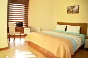 Bertal Suite, Черкезкёй