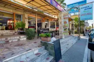 Raisakis Apartments, Като-Даратсо