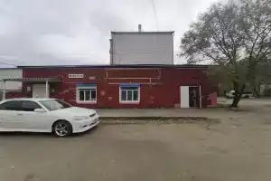 Hostel, Свободный