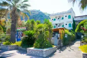 Pensione Villamare, Сант-Алессио-Сикуло