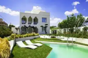 Villa VI, Капитана
