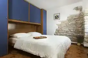 Casa Torci, Новиград
