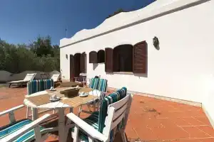Villa Li Funni, Castro
