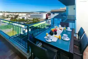 Lagos City Center Guest House & Hostel, Лагуш