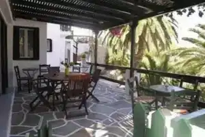 Finikas Pension Hotel, Хора