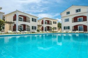 Erietta Aparthotel, Закинф