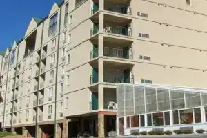 Gatlinburg Towers Condo Unit 501 - Great Location! Close To Town! 3 Bedroom Condo by RedAwning, Гатлинбург