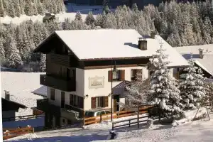 Residence Chalet Bucaneve, Санта-Катерина-Вальфурва