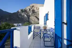 Ancient Thira Hotel, Камари