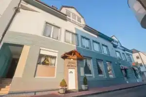 Penzion Exclusive, Тренчин