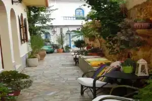 Stella Family Apartments, Малия
