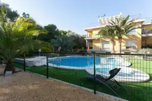 Apartamentos El Palmeral De Madaria, Аликанте