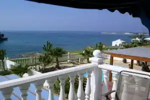 Zygi Beachfront Villa, Зиги