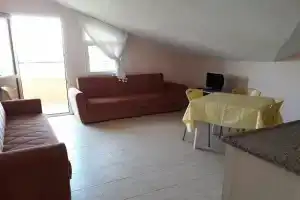 Meryem Ana Apartments, Дальян