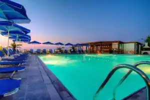 Krini Beach Hotel, Сфакаки