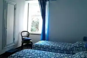 Nel Blu, Сестри-Леванте