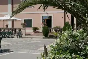 Hotel Colle Acre, Палаццоло-Акрейде