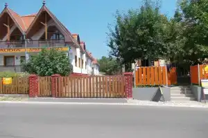 Klaudia Pension, Балатондьёрёк