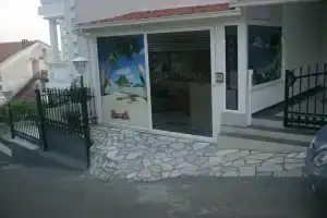 Omega Apartments, Ульцинь
