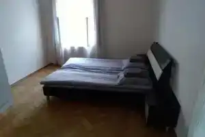 Guest House On Gunia - Hostel, Тбилиси