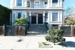 Elegant One Bedroom in Downtown Oakland, Окленд