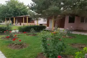 Гостиница «Клёвый берег», Селитренное