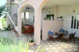 Apartments Kalista, Биоград