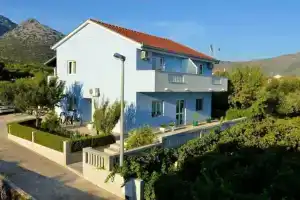 Apartments Ivana, Оребич