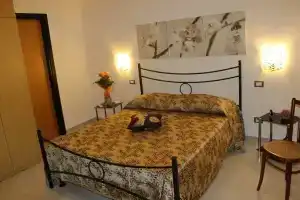 B&b da Gino, Монополи